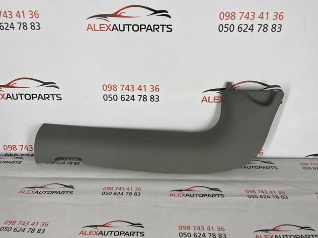 Обшивка стійки кузова внутрішня, передня ліва 7700304784 RENAULT