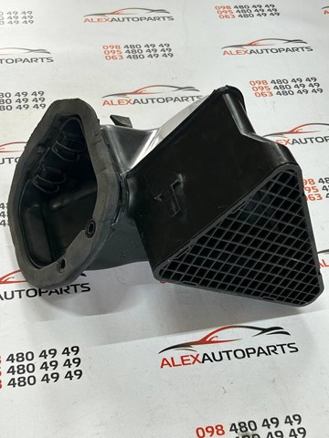 Повітроприймач 7L0819049 VAG