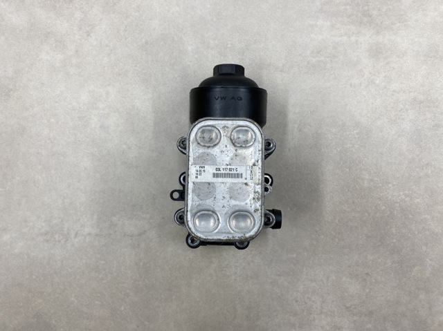 Корпус маслофільтра 03L115389H VAG
