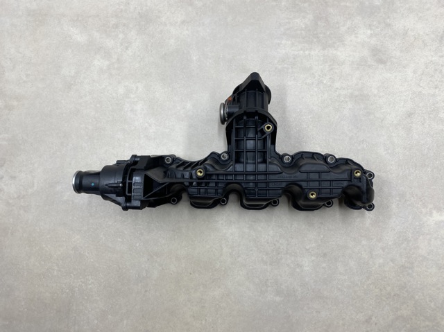 Колектор впускний 03L129711AQ VAG