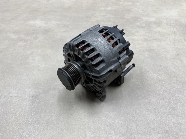 Генератор volkswagen, skoda 1.6 cay