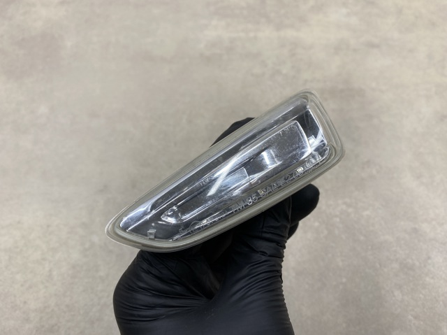 Покажчик повороту крила 13491088 GM