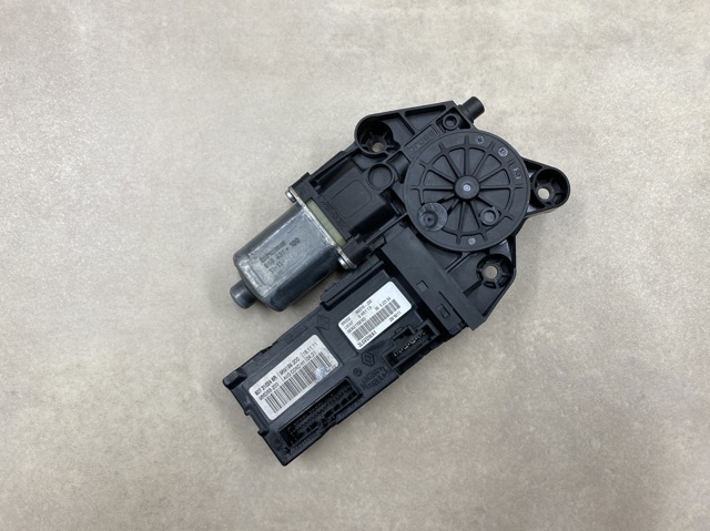 Привід ліфта передній 807310246R RENAULT