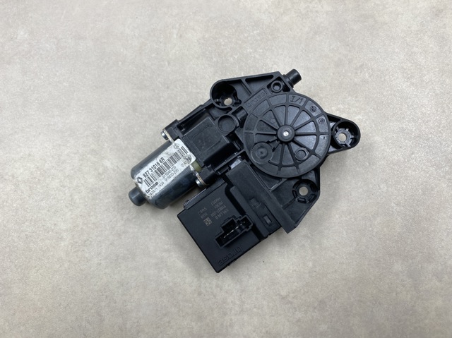 Моторчик склопідйомника двері задніх, лівих 827310166R RENAULT