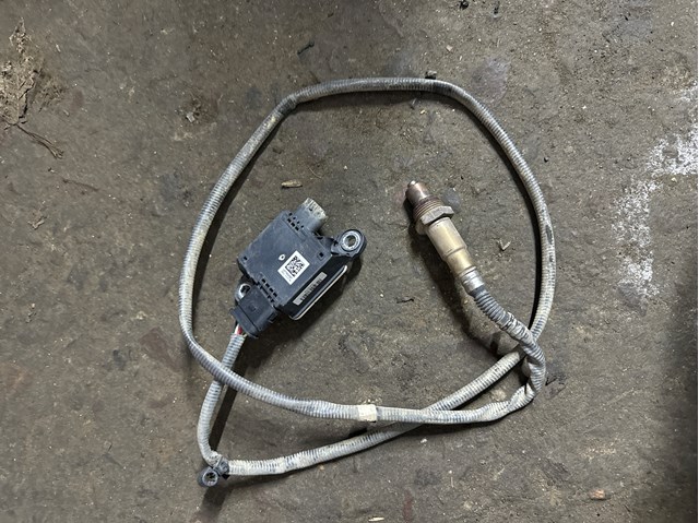 Датчик оксидів азоту NOX, задній 059906261 VAG