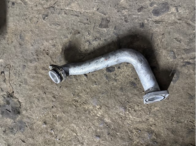 Водопровідна труба системи охолодження 06M121481L VAG
