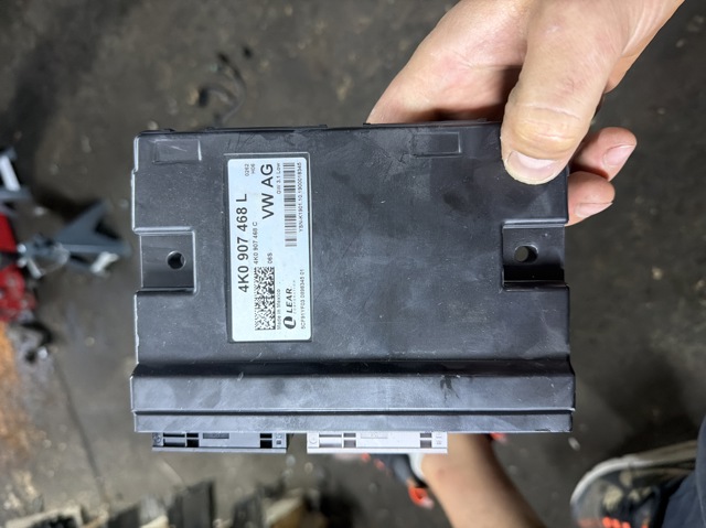 Прилади й апаратура діагностики 4K0907468L VAG