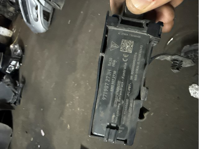 Блок системи контролю тиску в шинах 4M0907273B PORSCHE