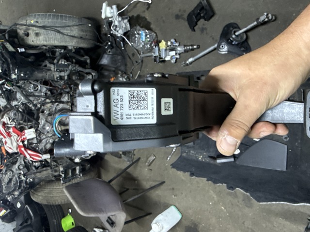 Педаль акселератора 4M1723523 VAG