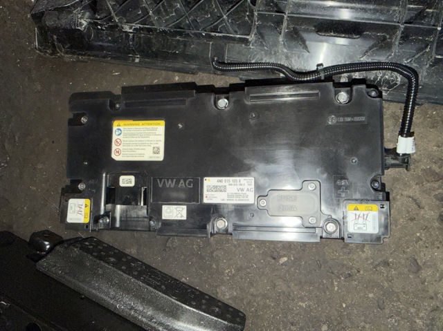 Батарея акумуляторна 4N0915105E VAG