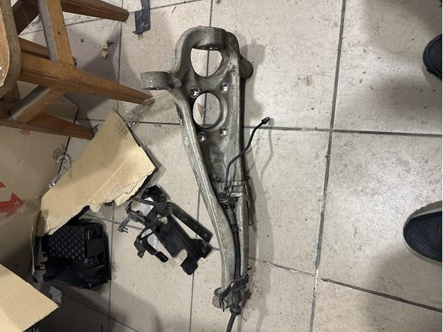Цапфа поворотного кулака 7P0407246A PORSCHE