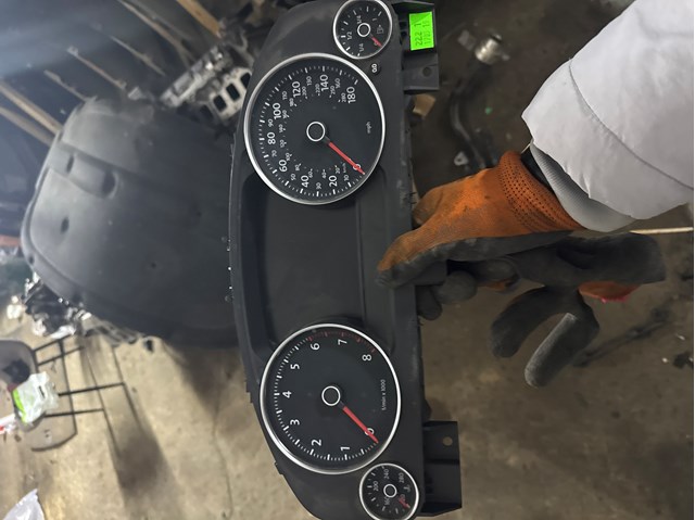 7P6920983M VAG