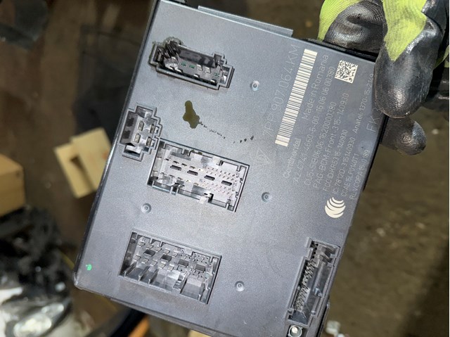 Модуль управління (ЕБУ) бортової мережі 7PP907064KM PORSCHE