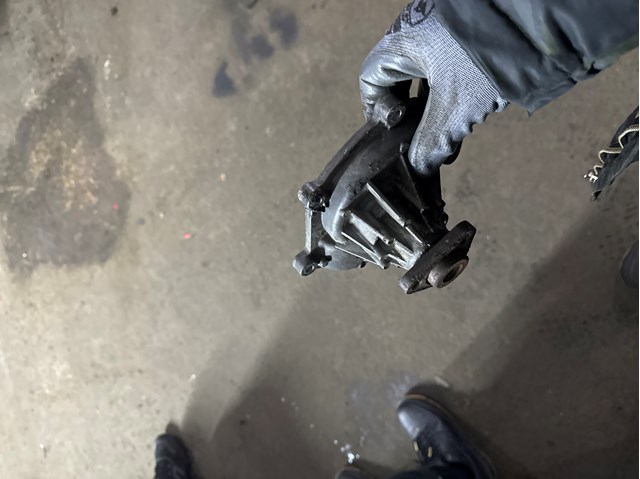 Водяний насос 94810603301 PORSCHE