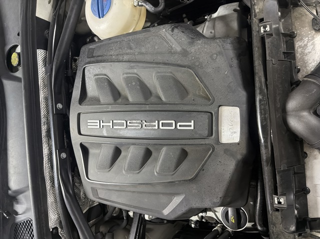 Екран двигуна 95B103925D PORSCHE