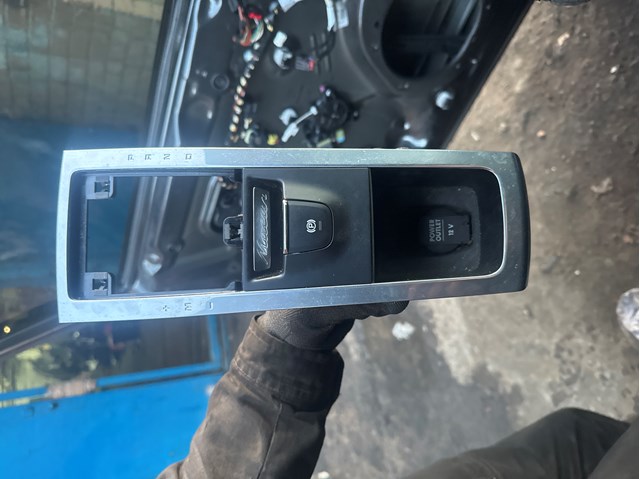 Облицювання важеля перемикання передач АКПП 95B863419 PORSCHE