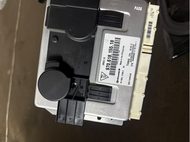 Блок керування пневмопідвіскою 97061815518 PORSCHE