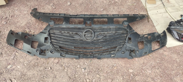 Захисна решітка радіатора 9816859580 OPEL