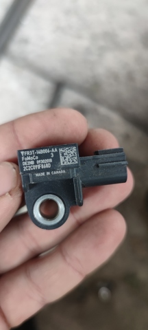 Датчик Ейрбег передній FR3T14B006AA FORD