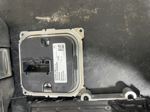 Блок упавленія автосвітла 260558993E NISSAN