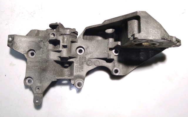 Кріплення генератора 03L903143K VAG