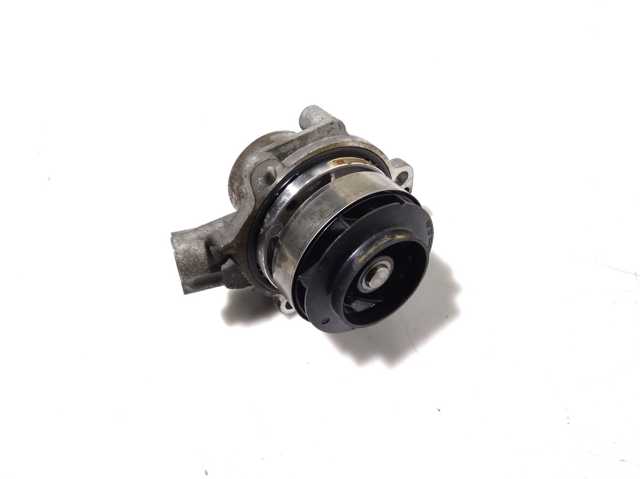 Помпа охолодження 04L121011E VAG