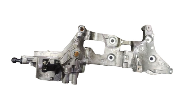 Кріплення генератора 05L903141 VAG