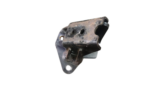 Кронштейн подушки (опори) двигуна, лівої 1091A079 MITSUBISHI