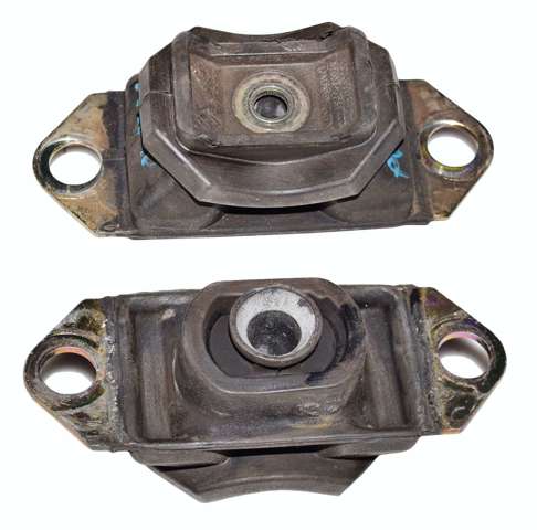 Подушка (опора) двигуна, ліва задня 11220JD000 RENAULT