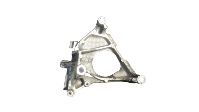 Кронштейн подушки (опори) двигуна, правої 112318H800 NISSAN