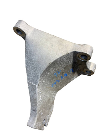 Кронштейн подушки (опори) двигуна, лівої 112533NF0A NISSAN