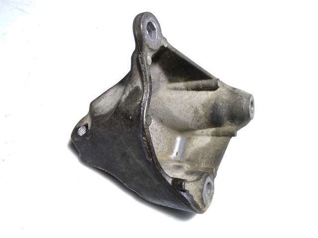 Кронштейн подушки (опори) двигуна, передньої 113320021R RENAULT
