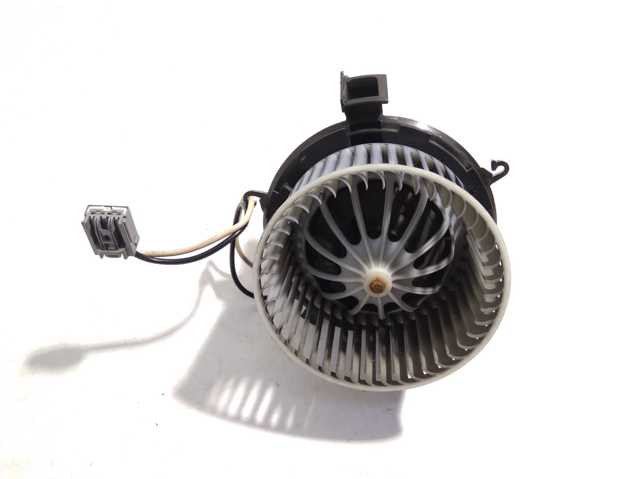 Електромотор пічки Опель Зафіра 100