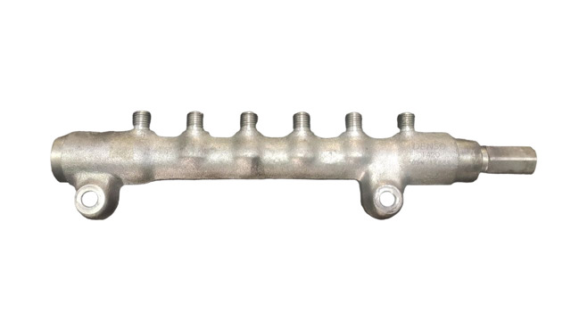 Рампа форсунок системи упорскування палива 1465A304 MITSUBISHI