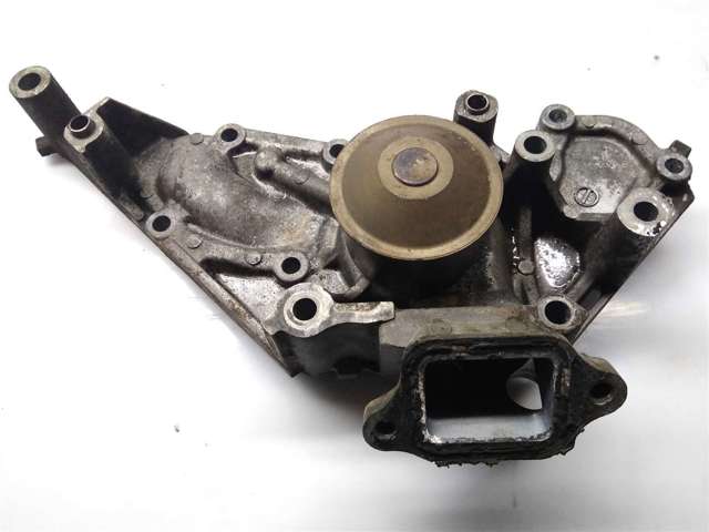Водяний насос 1610059275 TOYOTA