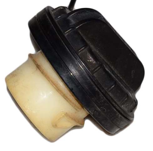 Кришка бензобаку 172518J000 NISSAN