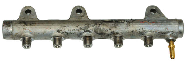 Розподільник палива 1752000Q2B NISSAN