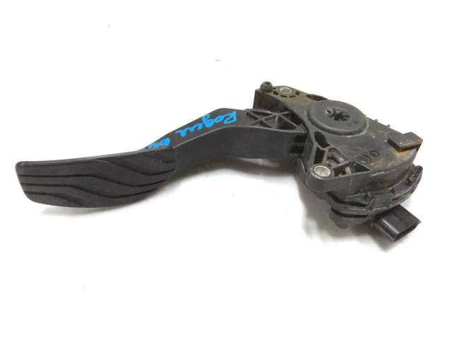 Підаль газу Nissan Qashqai II