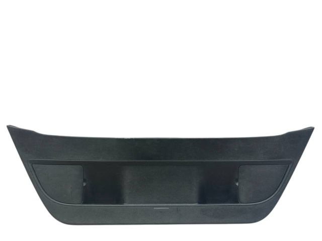 Пластик п'ятих дверей 1P0867601E1UQ VAG