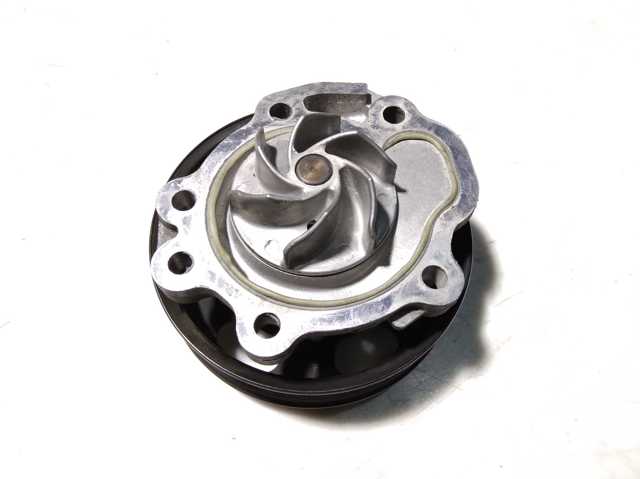 Помпа охолодження 210104A00F NISSAN