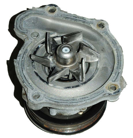 Помпа водяна, (насос) охолодження 21010AX00A NISSAN