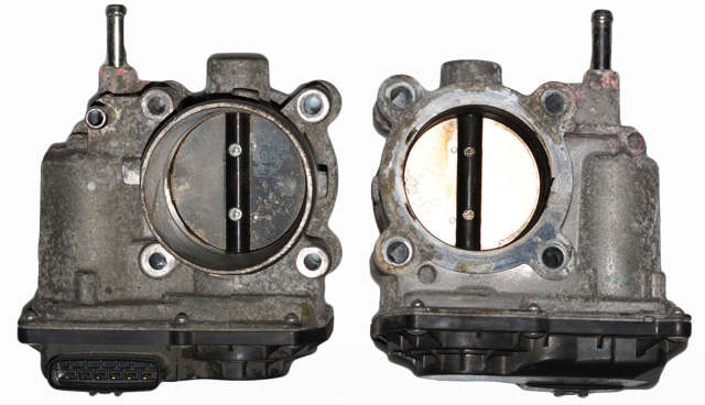 Блок дросельної заслінки 220300T080 TOYOTA