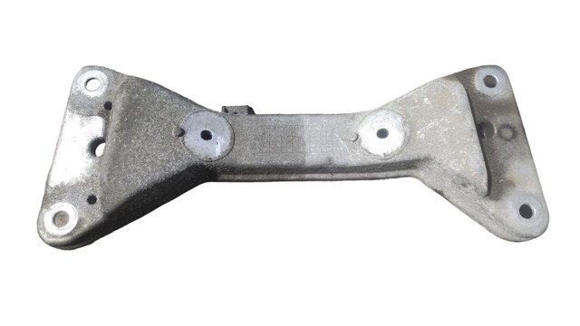 Кріплення кпп 22316796605 BMW