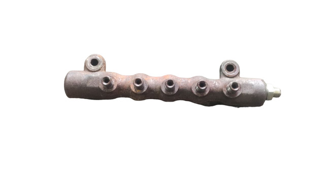 Рампа форсунок системи упорскування палива 2381051021 TOYOTA