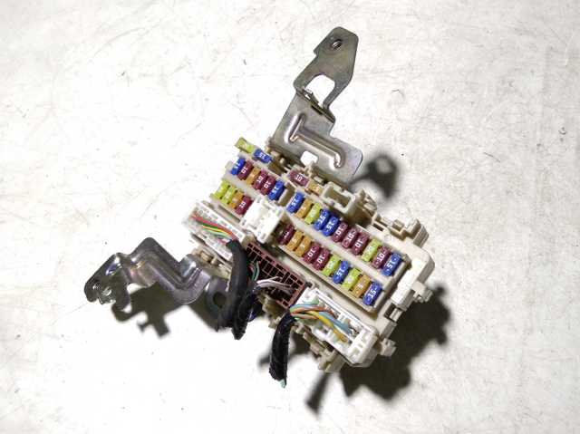 Монтажний блок 243504CL0B NISSAN