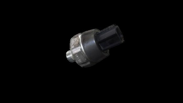 Датчик тиску масла двигуна 252404M400 NISSAN