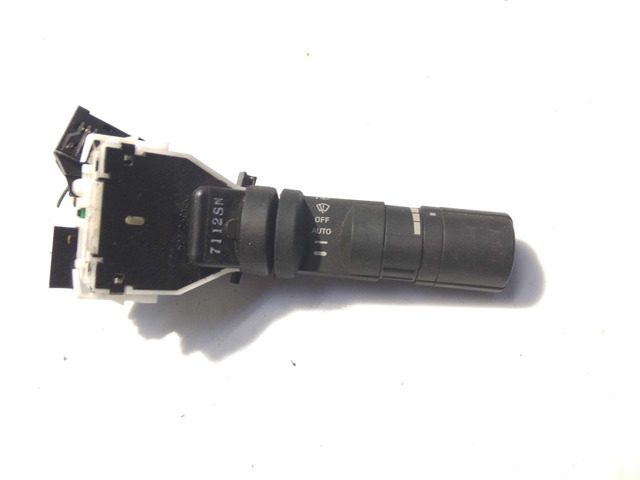 Перемикач підрульовий, правий 25260EB66A NISSAN