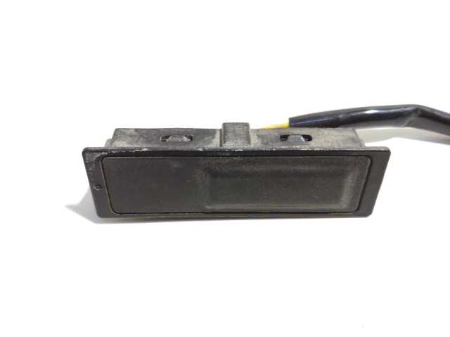 Кнопка приводу замка задніх 3/5 дверей (ляди) 253801KA0B NISSAN