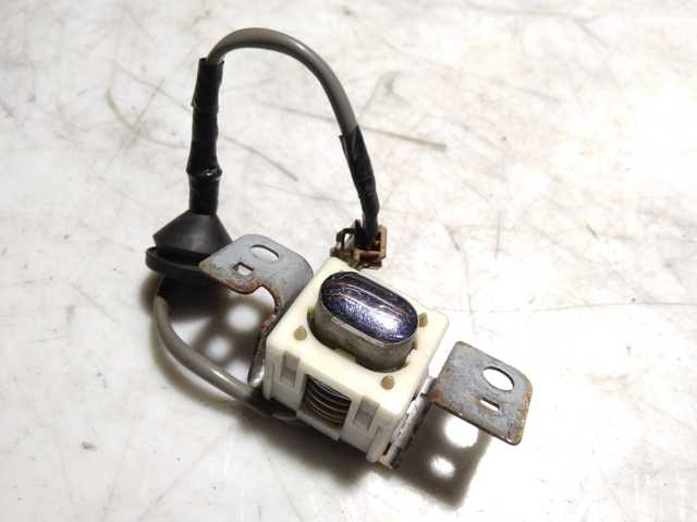 Кнопка приводу замка задніх 3/5 дверей (ляди) 25380JK01A NISSAN
