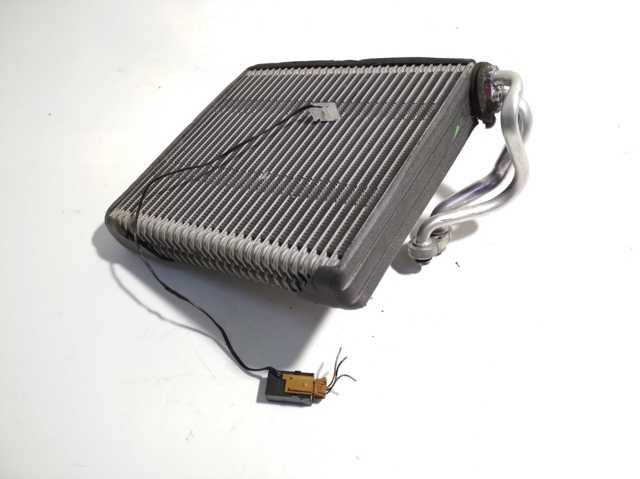 Охолоджувач повітря 272801KB0A NISSAN
